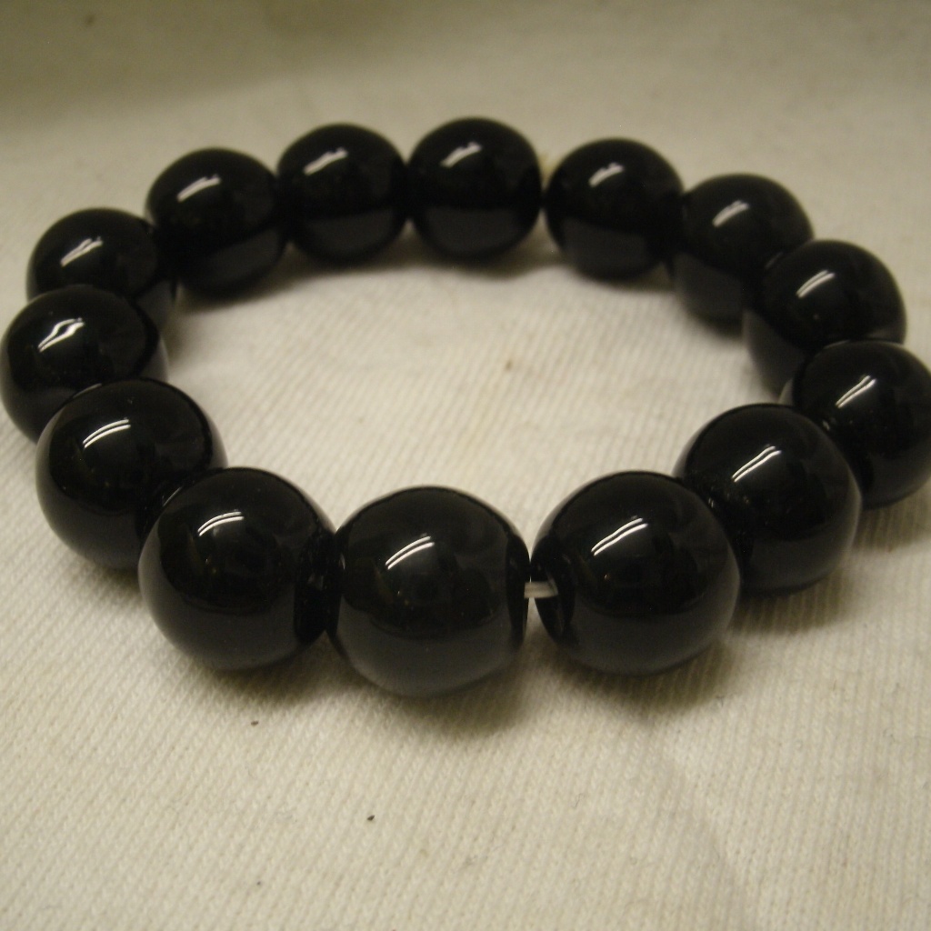 Handmade Jet Black Glass Bead Bracelet 12$